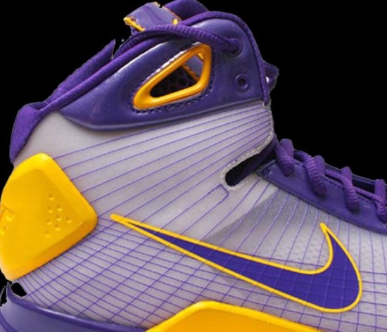Kobe Bryant basketball shoes pictures: Nike Hyperdunk Kobe Bryant PE Lakers Edition in colors purple, white and yellow