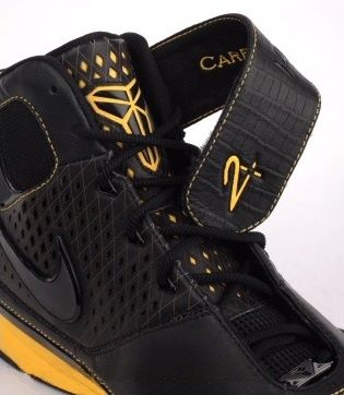 Kobe Bryant basketball shoes pictures: Nike Zoom Kobe II (2) black and yellow picture 5