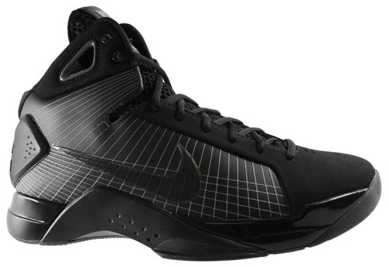 Kobe Bryant basketball shoes pictures: Nike Hyperdunk Black Edition in colors black and grey