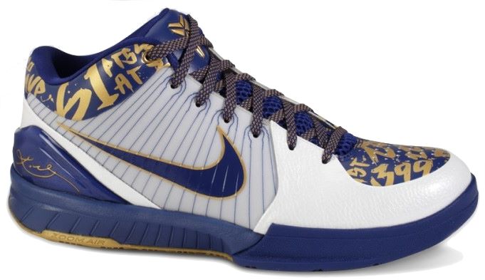 Kobe Bryant basketball shoes pictures: Nike Zoom Kobe IV 4 61 Points 2009 NBA Finals Edition in colors white, purple and golden letters, picture 01