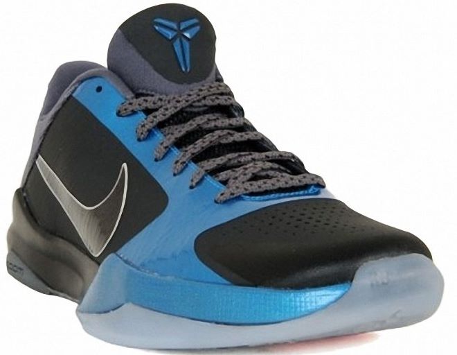 Kobe Bryant Shoes Pictures: Nike Zoom Kobe V 5 Dark Knight Edition, 2010  Nba Season, Picture 1