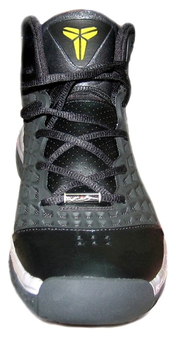Kobe Bryant basketball shoes pictures: Nike Zoom Kobe 3 black, grey and yellow (maize) picture 3