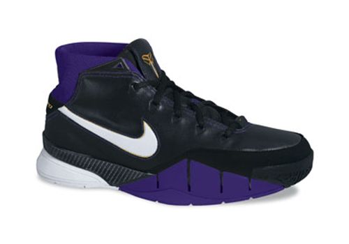 Kobe Bryant basketball shoes picture: Nike Zoom Kobe I black and purple