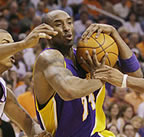 click for Lakers Playoff pictures (LA Daily News), Kobe Bryant, Game 2
