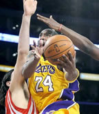 click for Lakers 2009 Playoff pictures (LA Daily News), Western Conference Semifinals vs. Houston Rockets Game 5