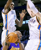 click for Lakers 2010 Playoff pictures (LA Daily News), First Round vs. Oklahoma City Thunder Game 4