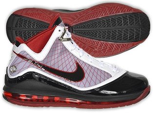 New Lebron James Signature Shoes: Nike Air Max Lebron VII (7) for 2009-2010 NBA Season